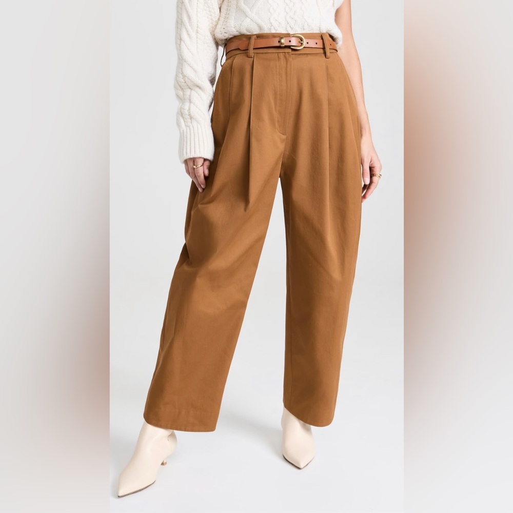 NWT Recto Double Pleated Curve Silhouette pant